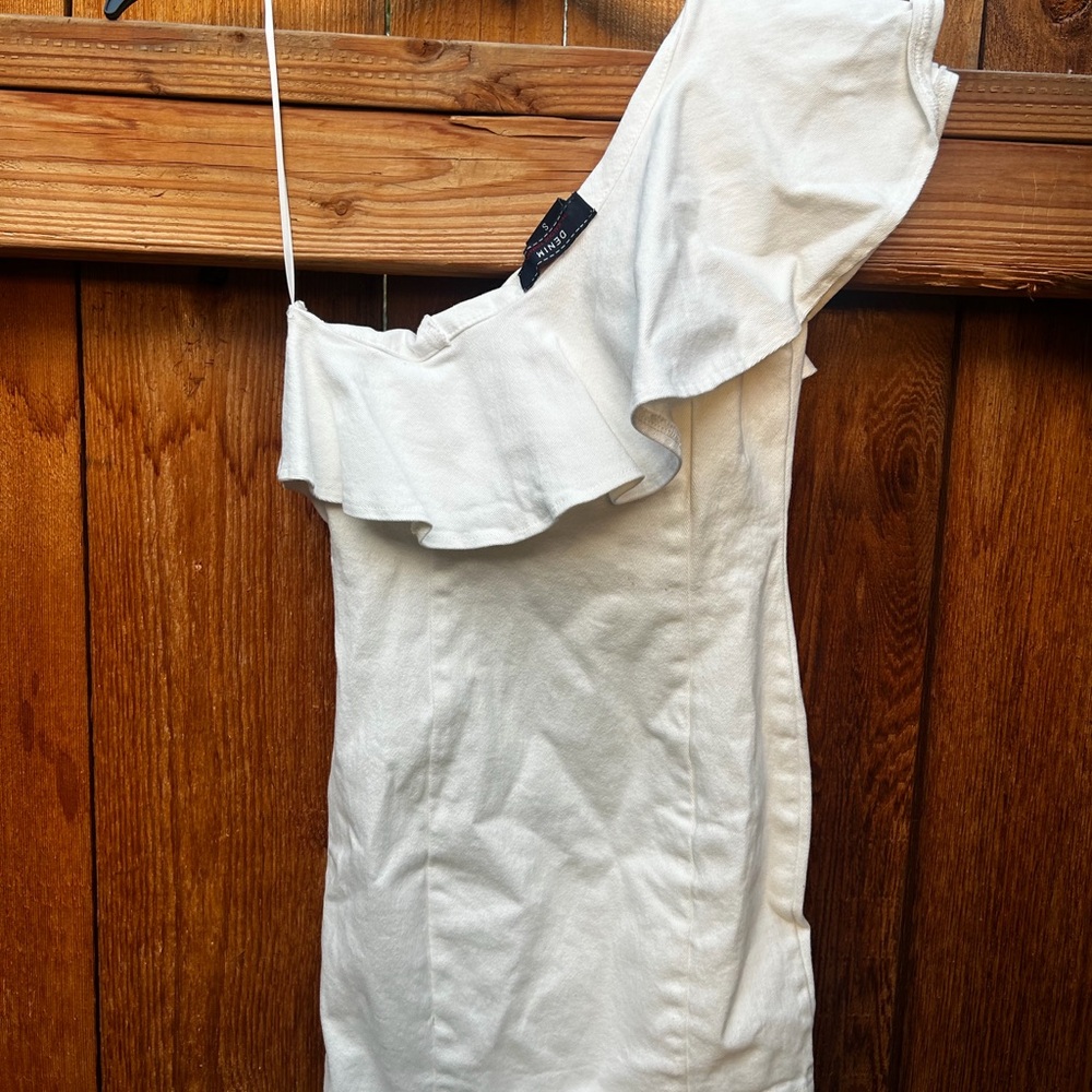 Buckle White One-Shoulder Ruffle Mini Dress